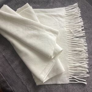 SINÉQUANONE PARIS CASHMERE VISCOSE SILK LARGE FRINGED OFF WHITE CREAM SCARF/WRAP